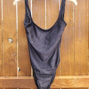 Size 10 Women's Black Ribbed 1pc Bathing Suit Beach Pool Swimwear Swimming
